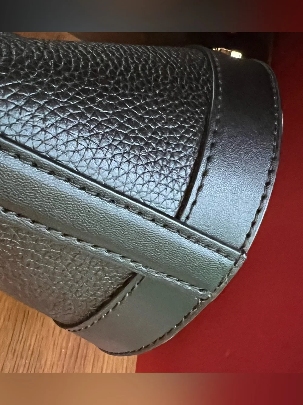 Michael Kors Townsend Small Black Leather Convertible Bucket Crossbody Bag EUC